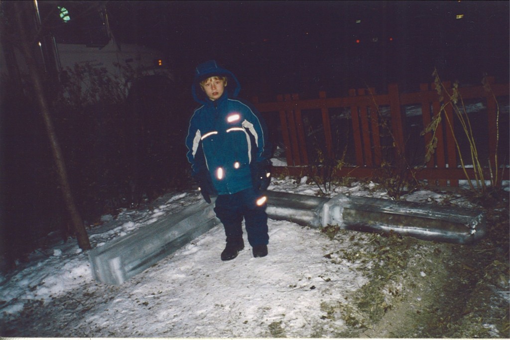 Gabriel inspecte les fondations